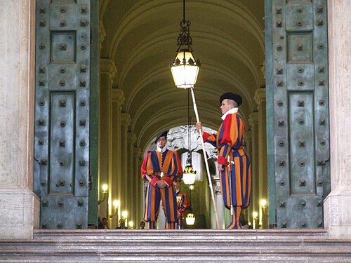 “Le Guardie Svizzere e Giulio II: come nacque la “piccola armata” del&nbsp;Papa”